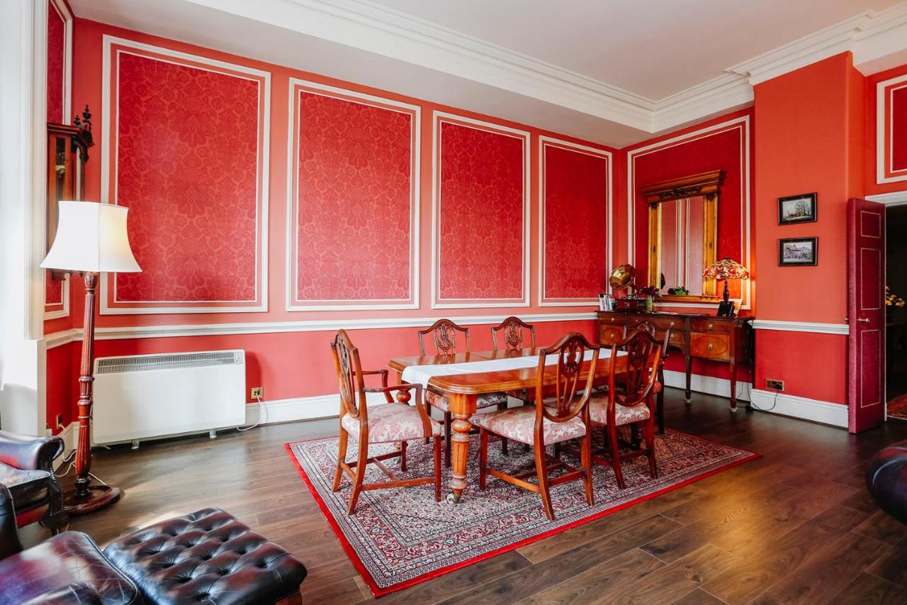Royal Mile Mansions 14 Apartment Edinburgh Bagian luar foto