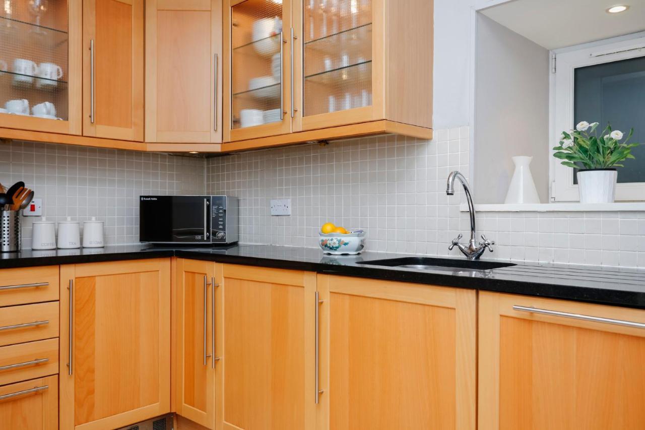 Royal Mile Mansions 14 Apartment Edinburgh Bagian luar foto