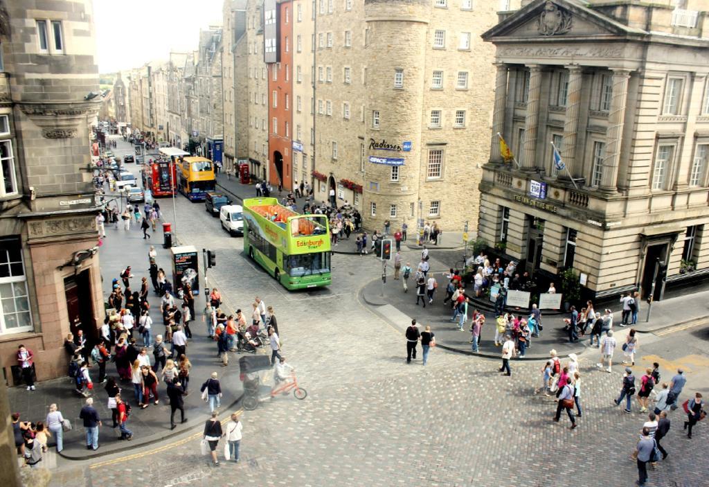 Royal Mile Mansions 14 Apartment Edinburgh Bagian luar foto