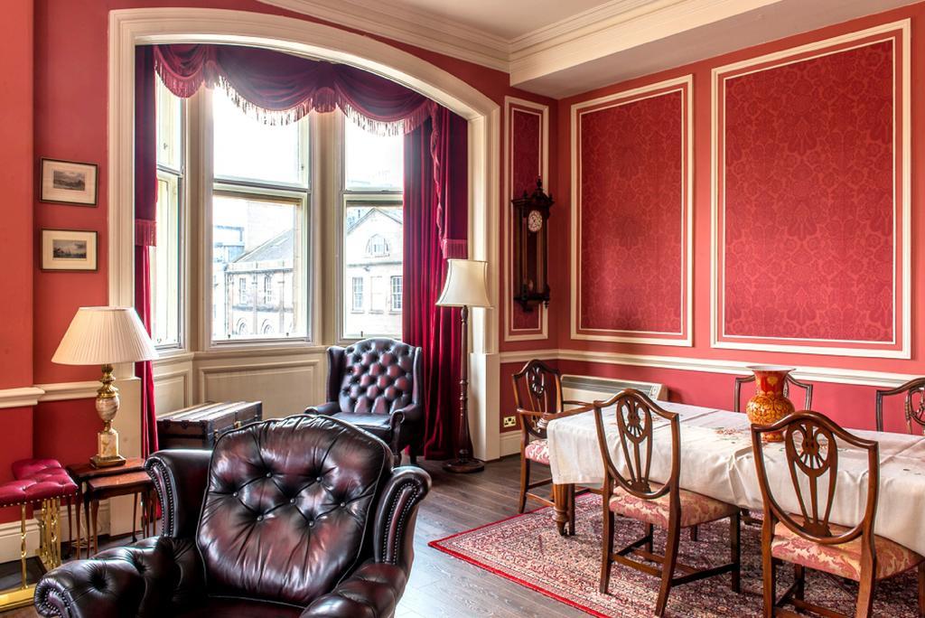 Royal Mile Mansions 14 Apartment Edinburgh Bagian luar foto